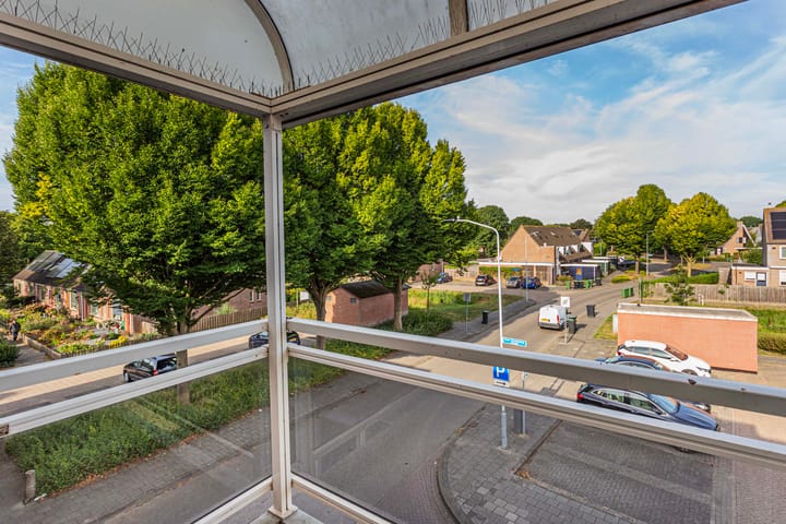 Photo 12 of Suze Groenewegstraat 70