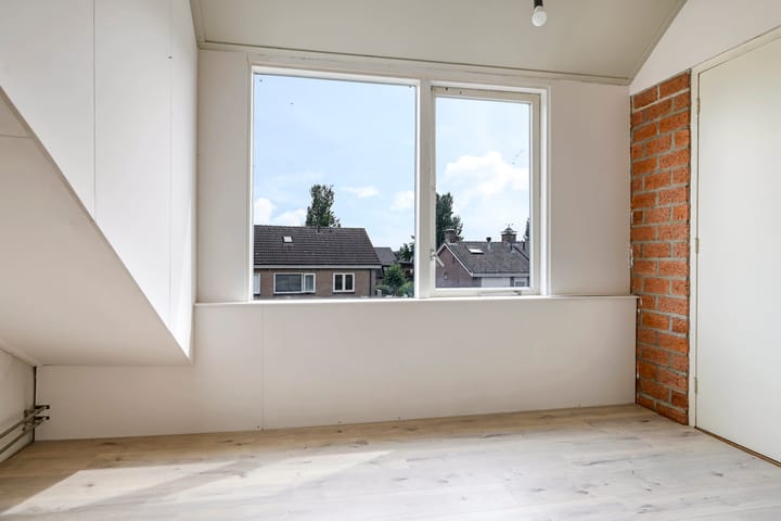 Photo 45 of Orchideestraat 9