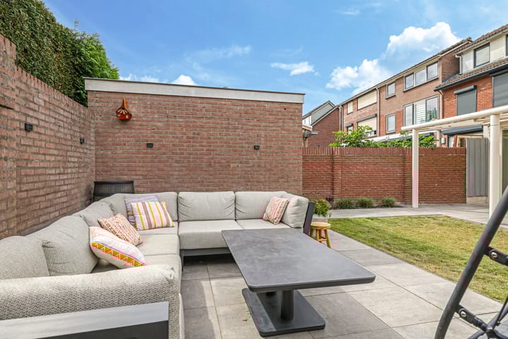 Photo 57 of Orchideestraat 9