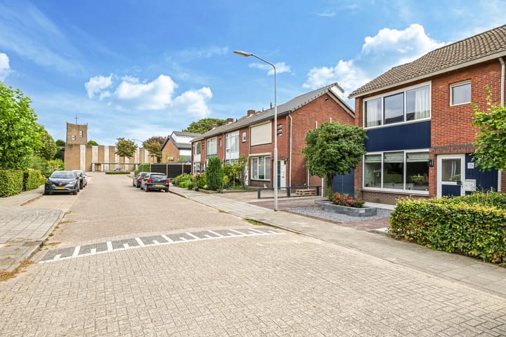 Photo 67 of Orchideestraat 9