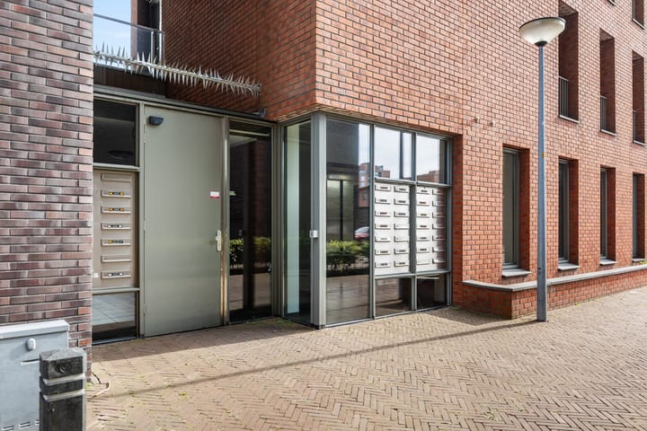 Foto 21 van Bouwe Landlaan 44