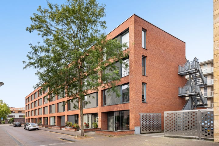 Foto 23 van Bouwe Landlaan 44