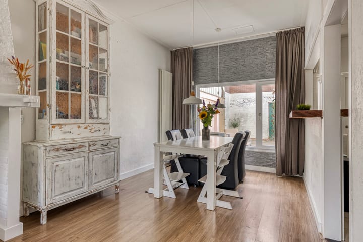 Foto 15 van Burgemeester Jacobsstraat 58