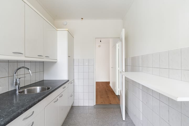 Foto 11 van Van Anrooystraat 473