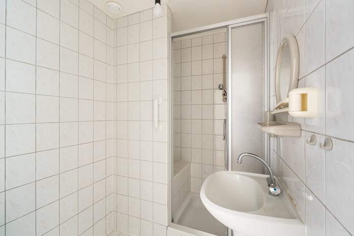 Foto 13 van Van Anrooystraat 473