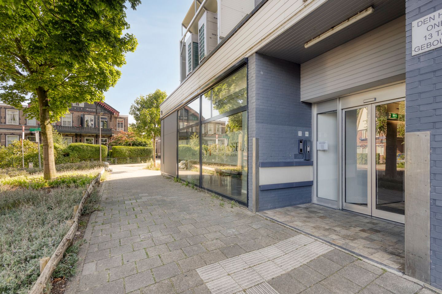 Foto 4 van Den Heuvel 21