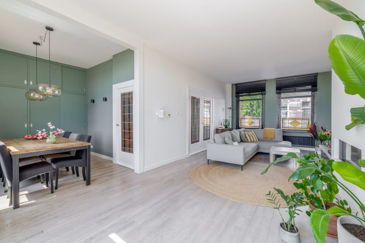 Foto 2 van Warmoesstraat 109