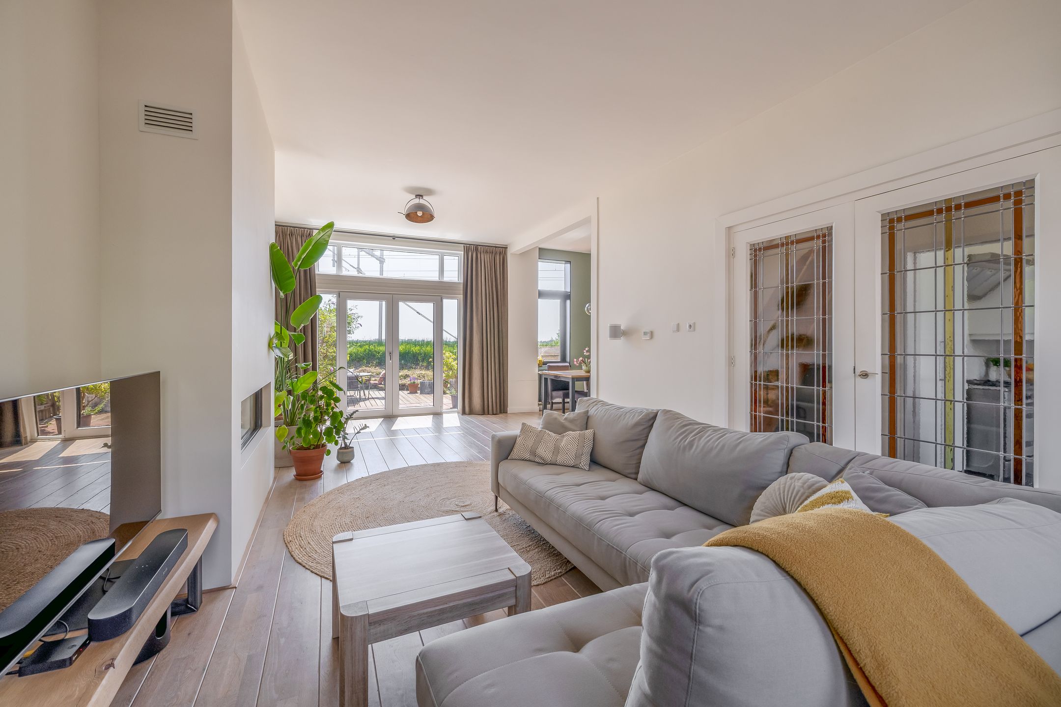 Foto 12 van Warmoesstraat 109