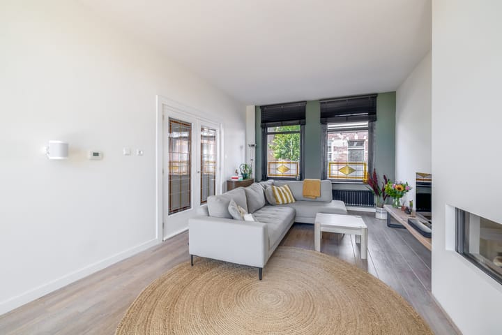 Foto 15 van Warmoesstraat 109