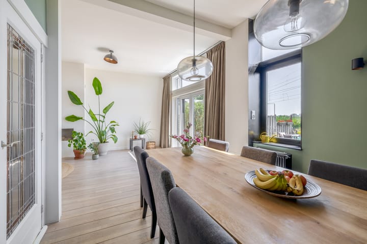 Foto 17 van Warmoesstraat 109