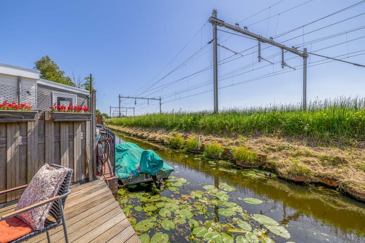 Foto 24 van Warmoesstraat 109