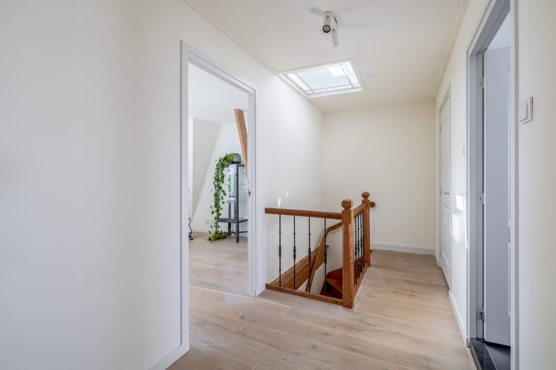 Foto 28 van Warmoesstraat 109