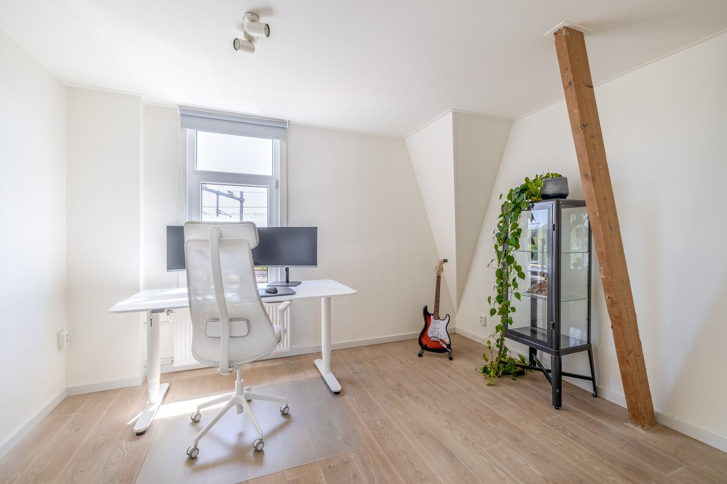 Foto 35 van Warmoesstraat 109