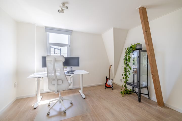 Foto 35 van Warmoesstraat 109