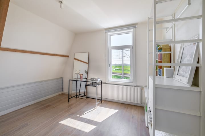 Foto 36 van Warmoesstraat 109