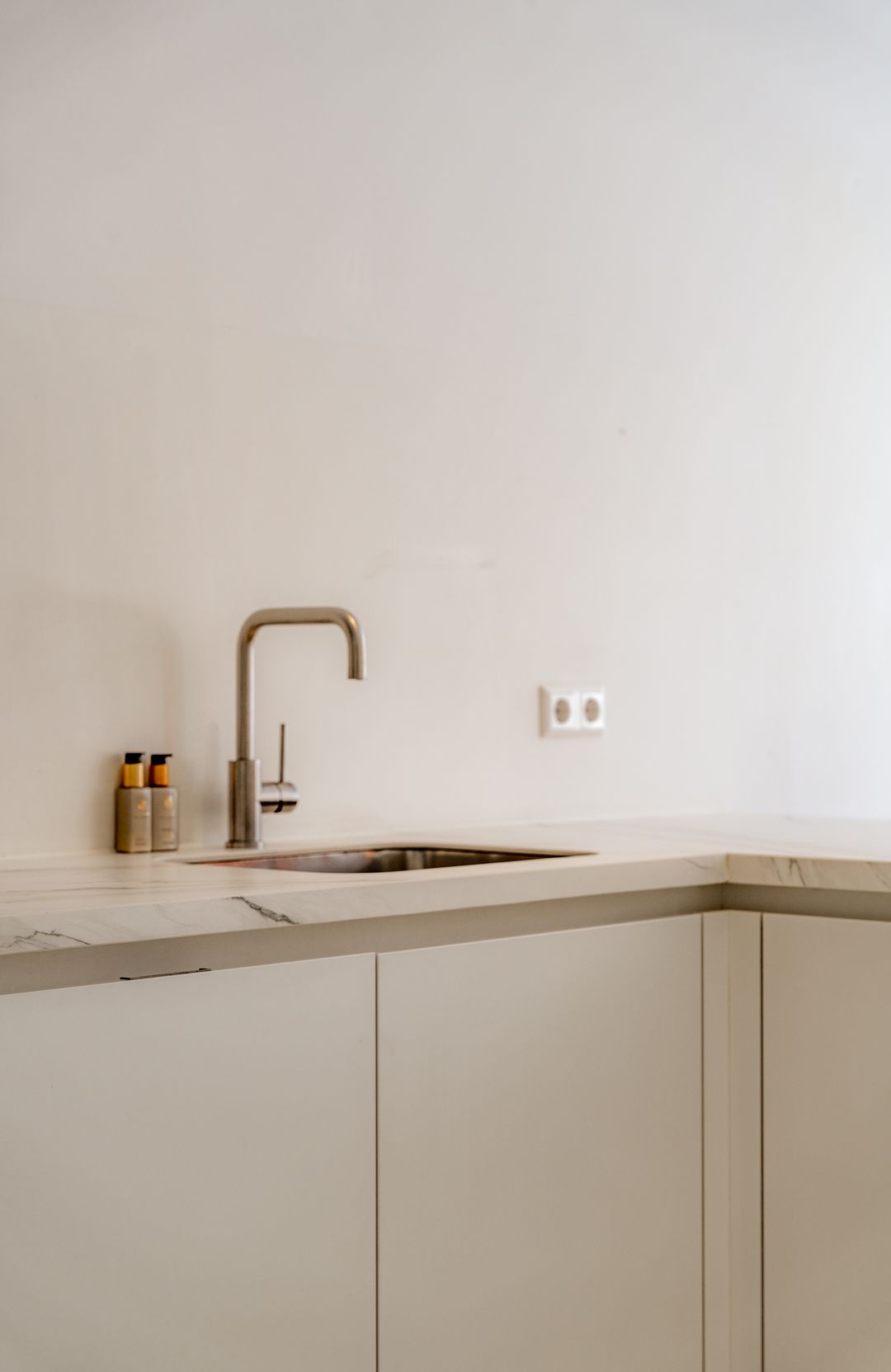 Photo 13 of Lange Leidsedwarsstraat 224-1