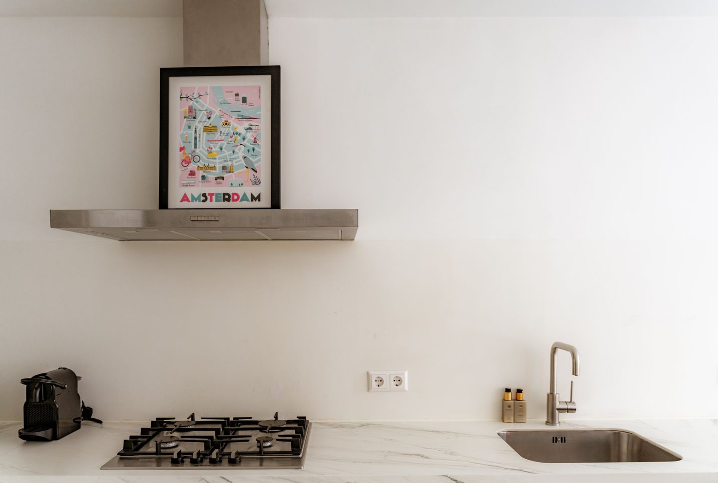 Photo 14 of Lange Leidsedwarsstraat 224-1