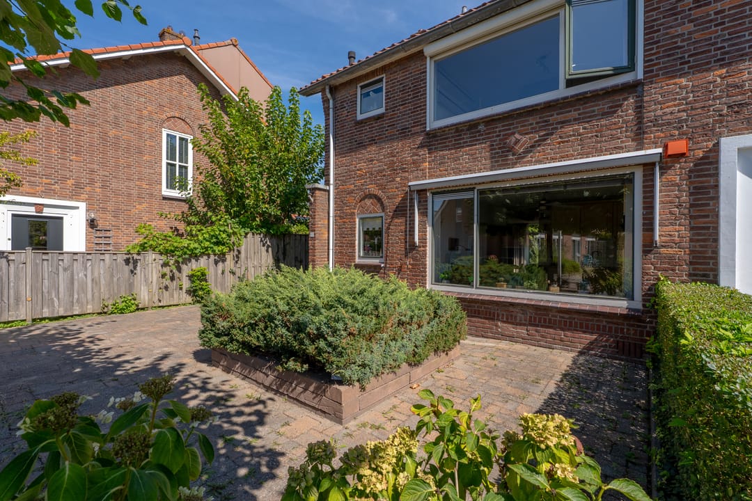 Foto 1 van Julianastraat 11