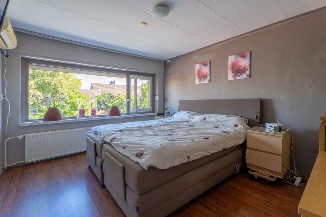 Foto 28 van Julianastraat 11