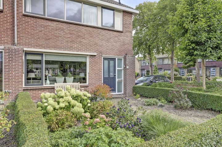 Foto 38 van Ruimtevaartstraat 27