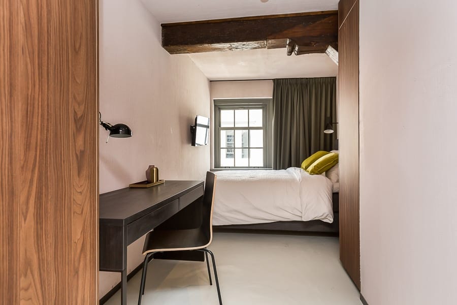 Foto 14 van Warmoesstraat 50-A