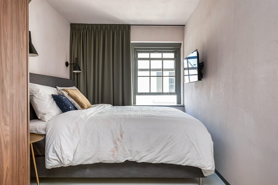 Foto 22 van Warmoesstraat 50-A