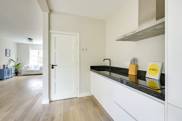 Foto 11 van B.F. Suermanstraat 1