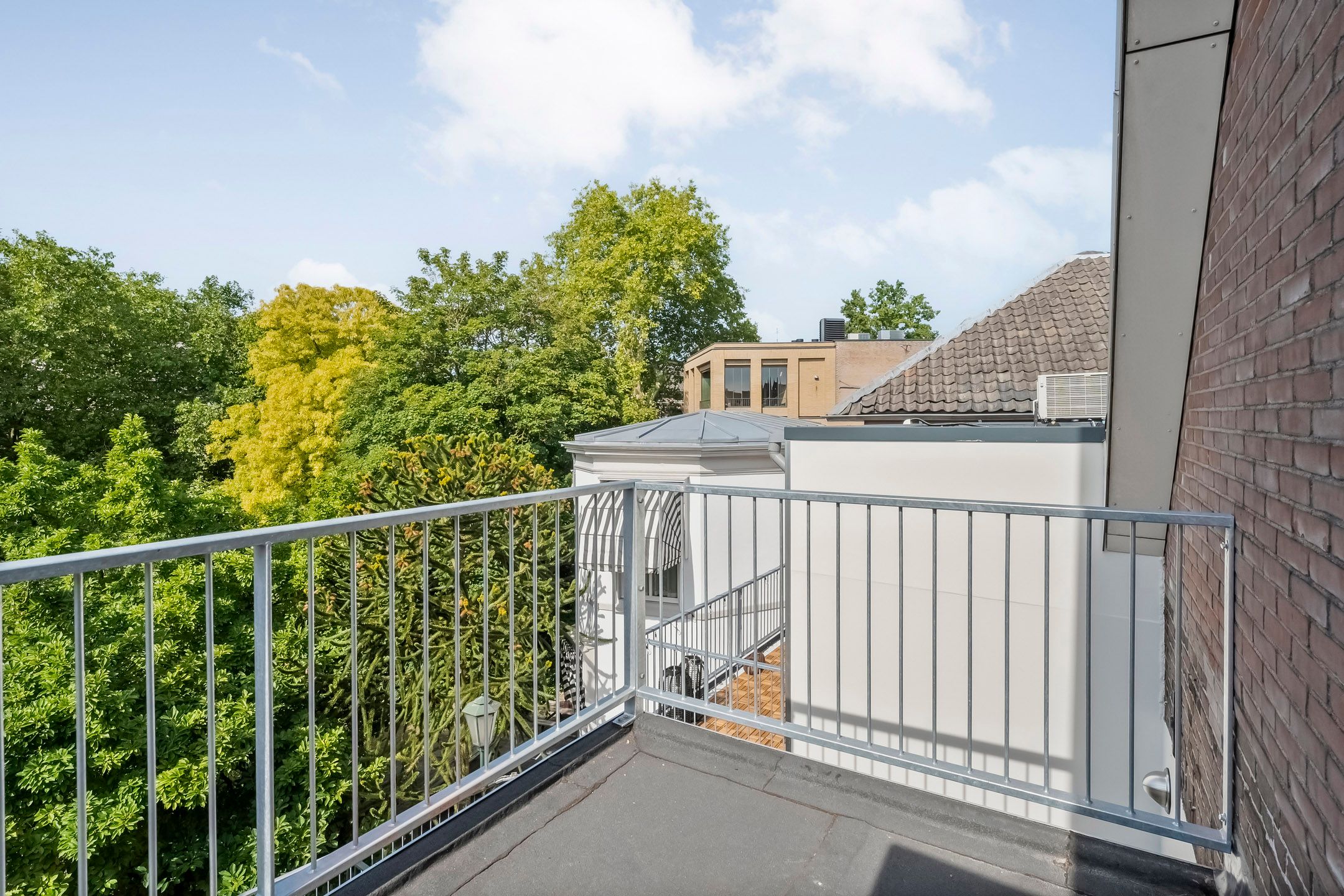 Foto 24 van Burgemeester van Roijensingel 24-B