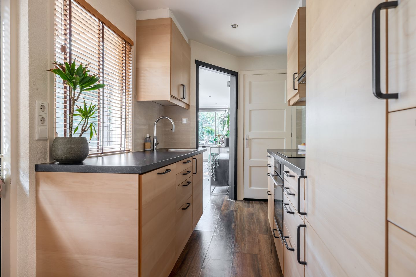 Photo 14 of Burgemeester Trooststraat 117