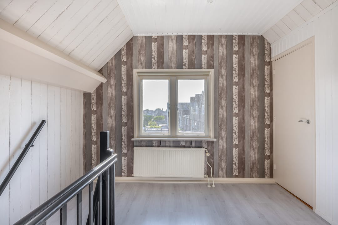 Photo 32 of Burgemeester Trooststraat 117