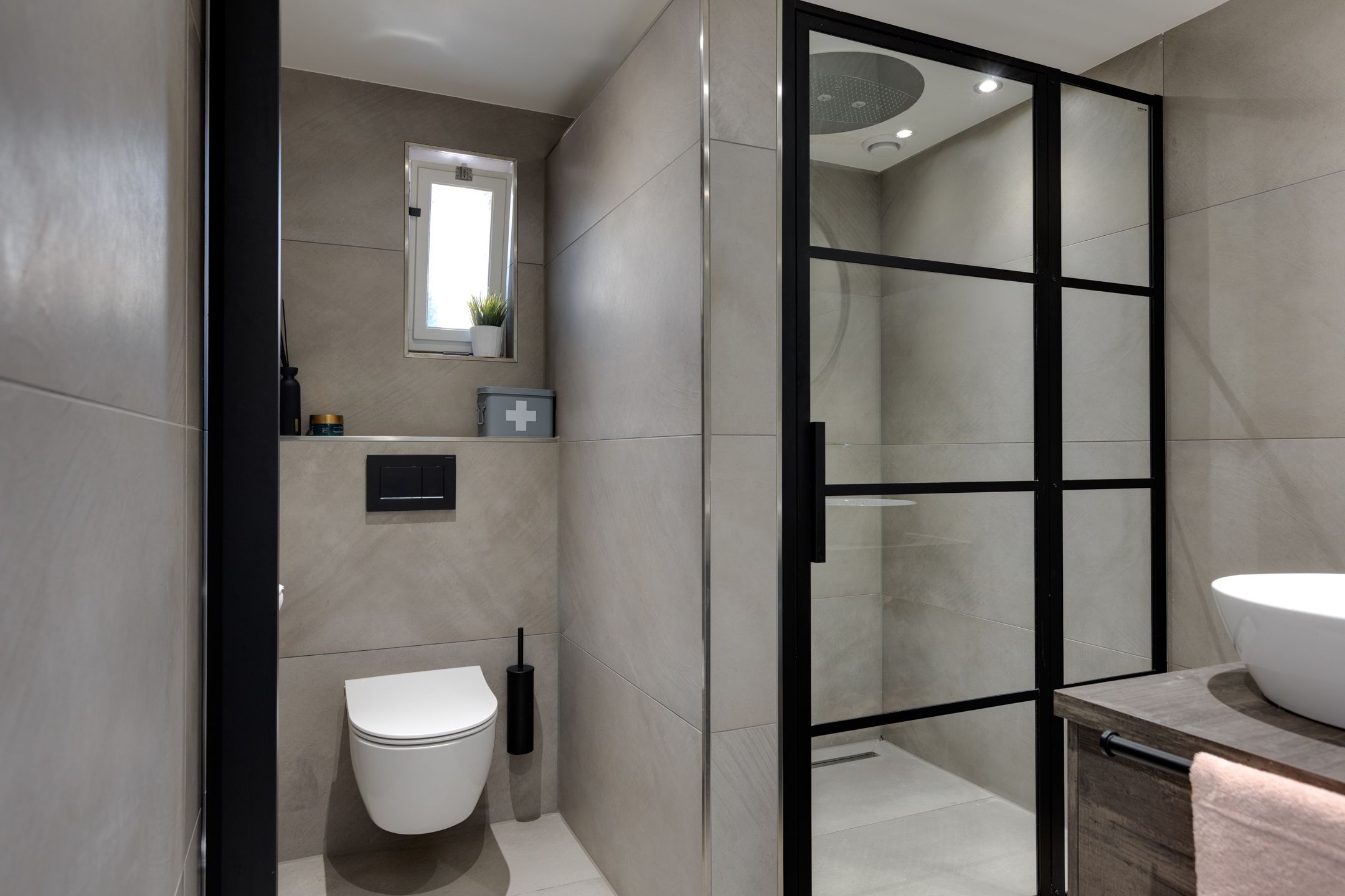 Photo 24 of Graaf Wichmanstraat 15