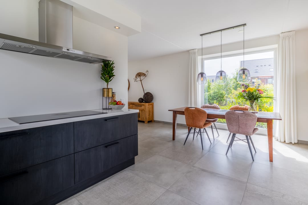 Foto 26 van Meeroeverslaan 195