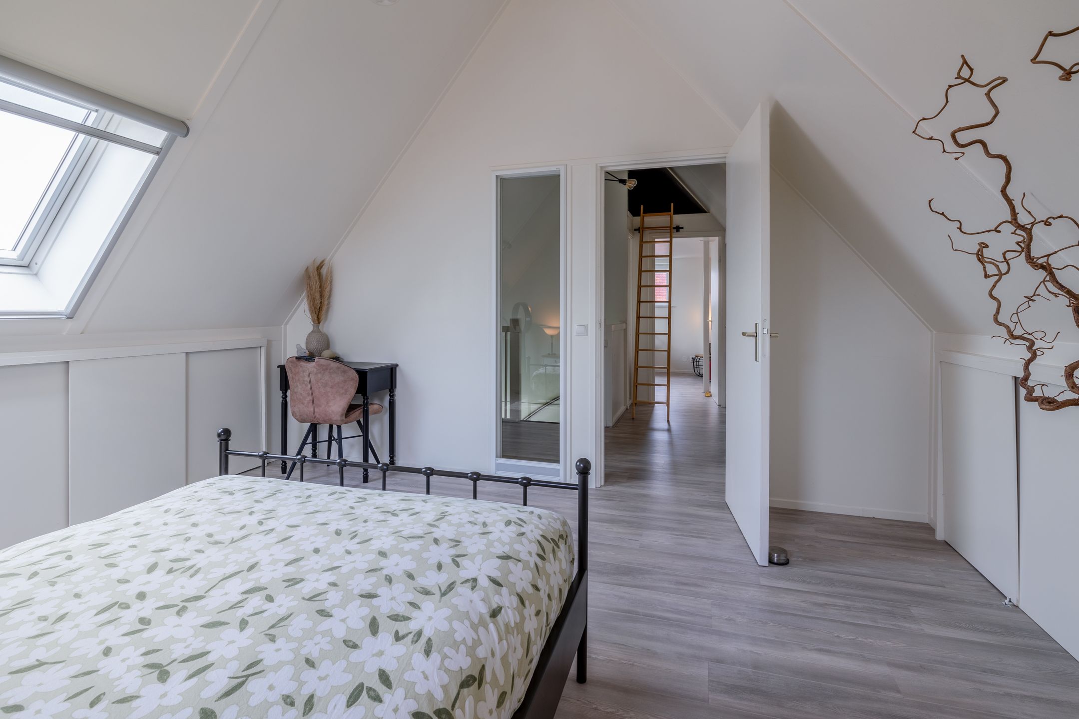 Foto 45 van Meeroeverslaan 195