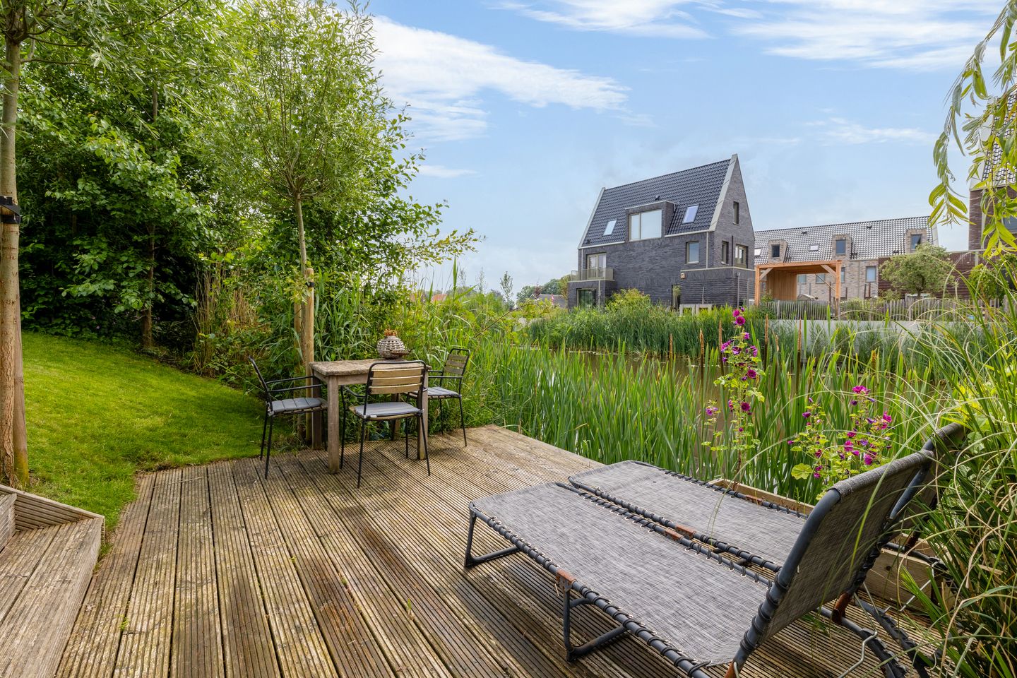 Foto 49 van Meeroeverslaan 195