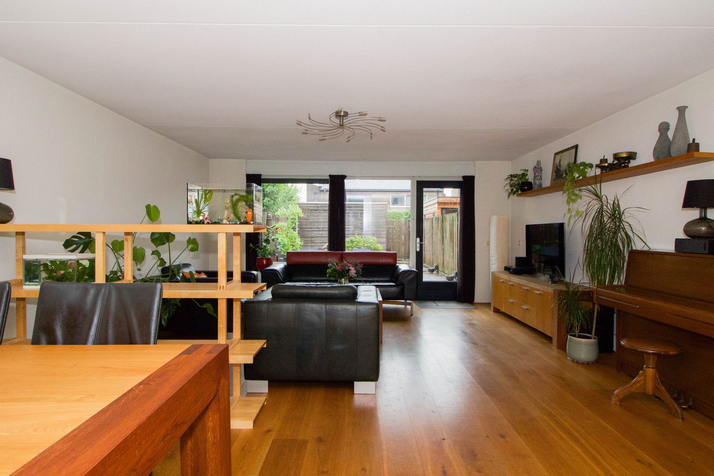 Foto 5 van Plecht 220