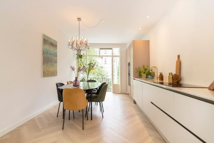 Photo 11 of Jekerstraat 15-1