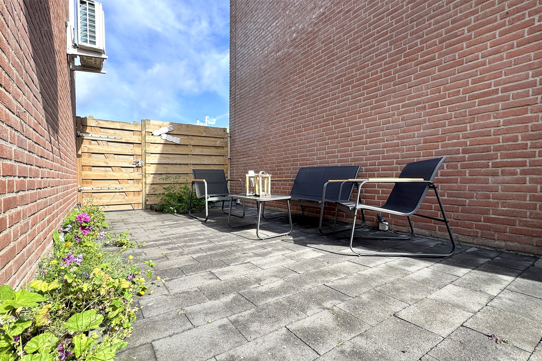 Photo 48 of Koningin Julianalaan 16