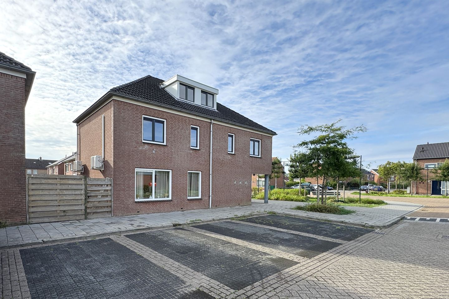 Photo 55 of Koningin Julianalaan 16