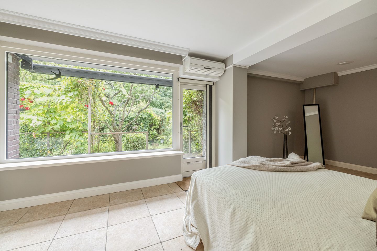 Photo 25 of De Lairesselaan 12