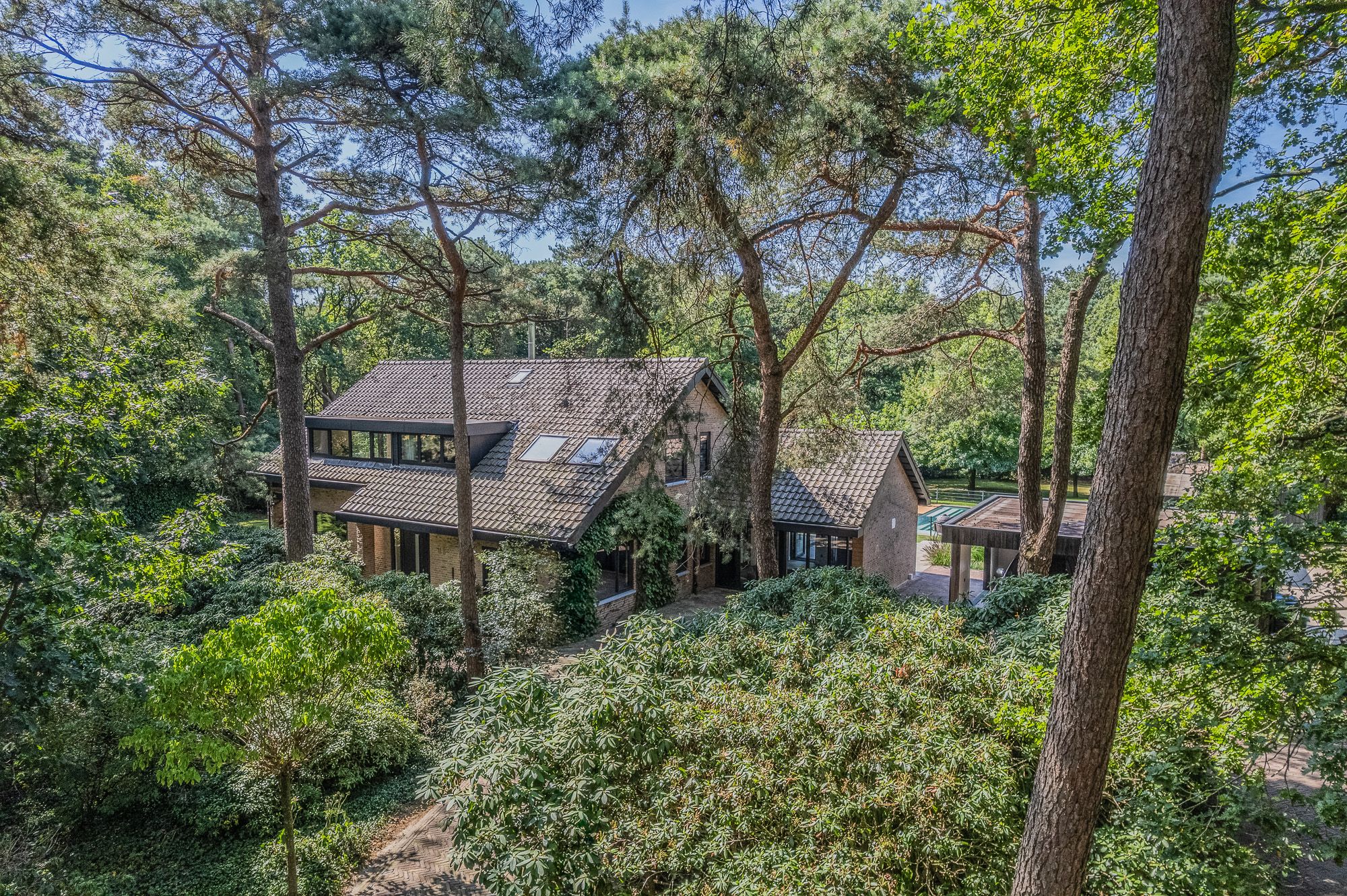 721.jpg?options=width=2160