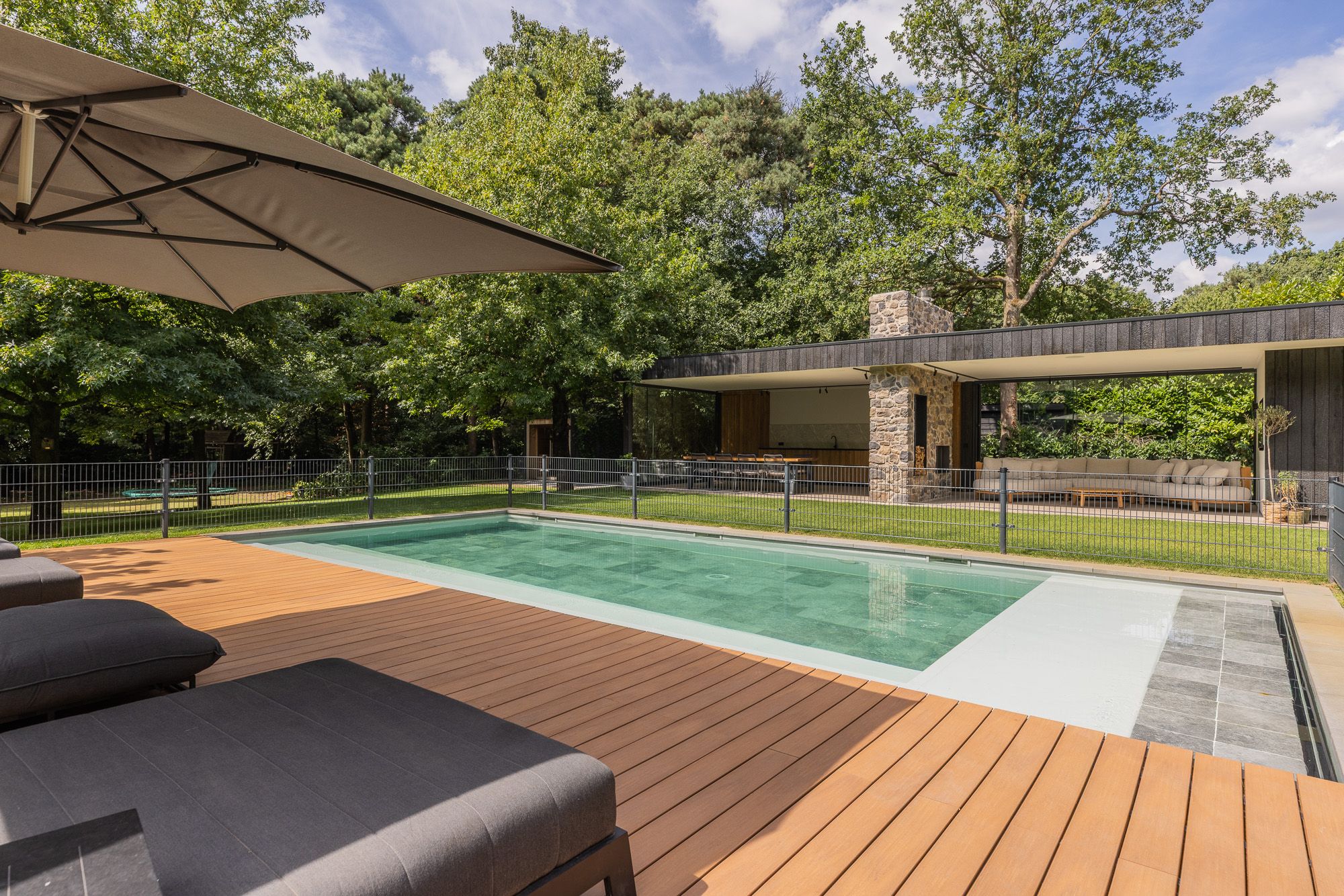 731.jpg?options=width=2160