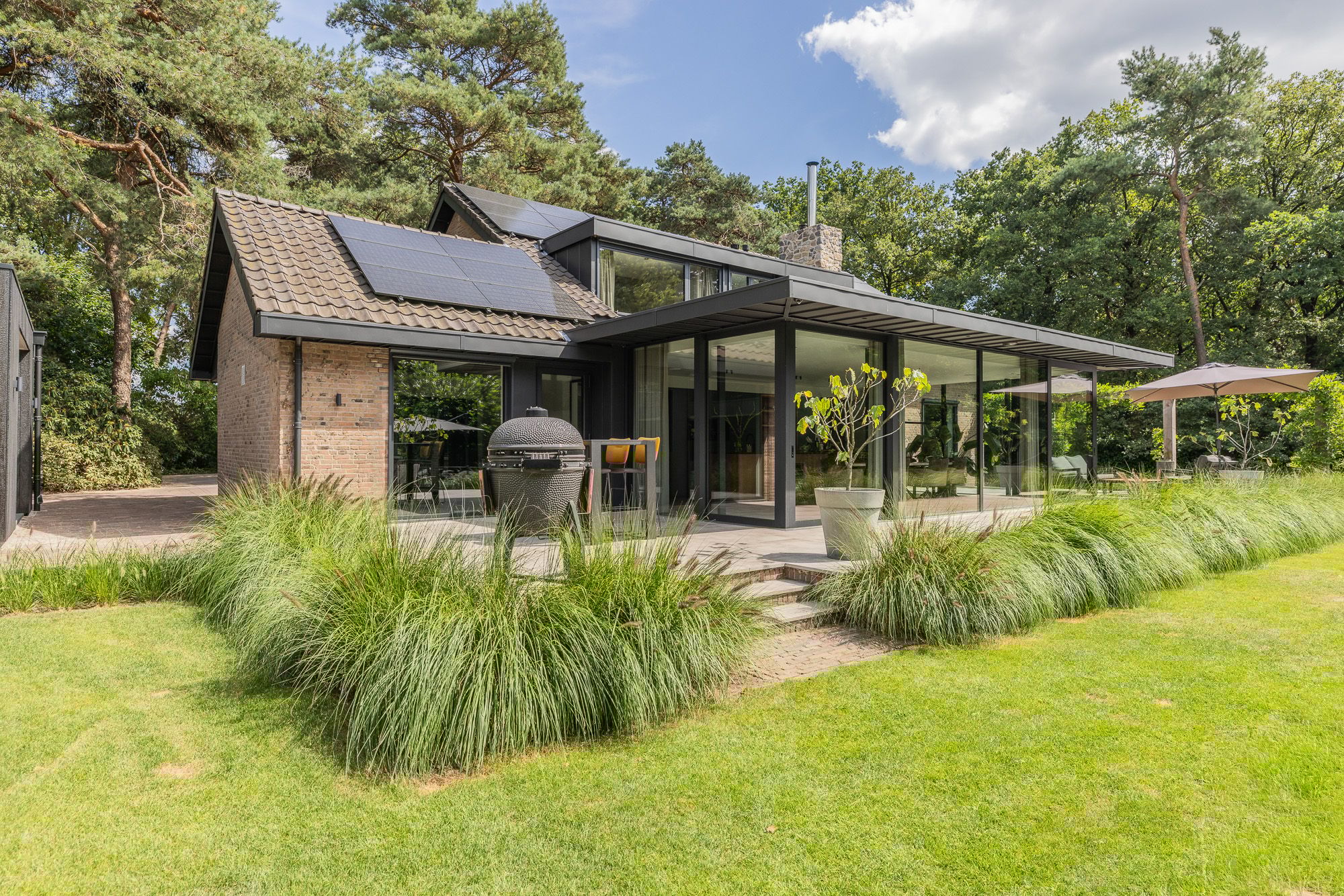 764.jpg?options=width=2160