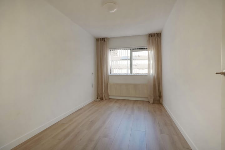 Foto 18 van Iwan Kantemanplein 22