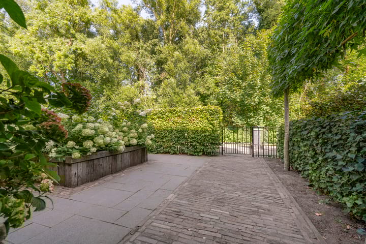 Photo 57 of Jan Tooroplaan 53