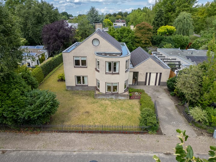 Photo 1 of Le Corbusierstraat 8