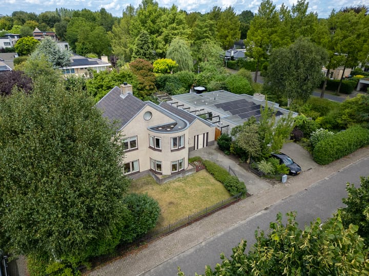 Photo 6 of Le Corbusierstraat 8