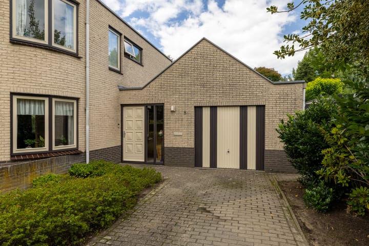 Photo 11 of Le Corbusierstraat 8