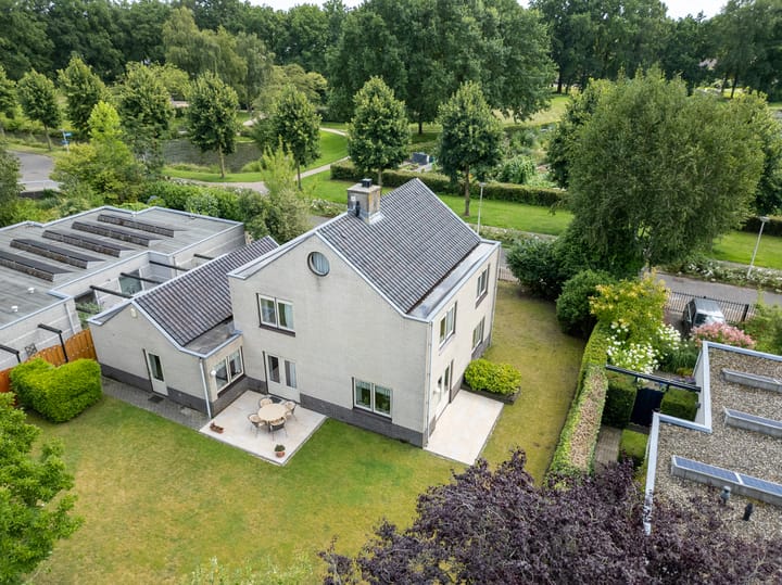 Photo 44 of Le Corbusierstraat 8