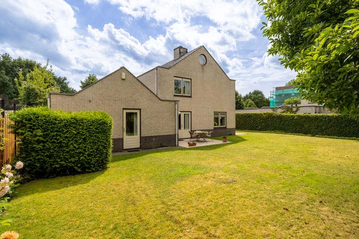 Photo 46 of Le Corbusierstraat 8