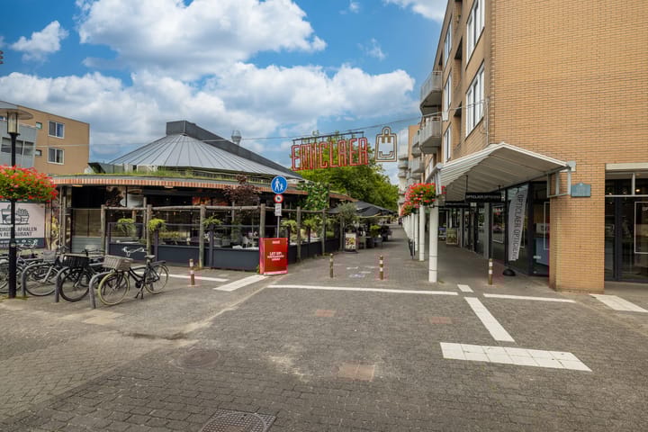 Photo 55 of Le Corbusierstraat 8